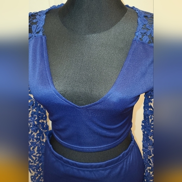 REVERSE Crochet Crop top & asymmetric skirt Coord set in midnight blue - Picture 3 of 8